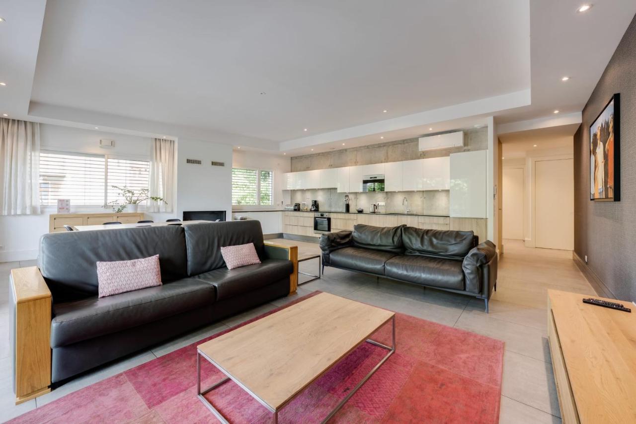 Le Kube - Appartements De Prestige Au Centre D'アヌシー エクステリア 写真